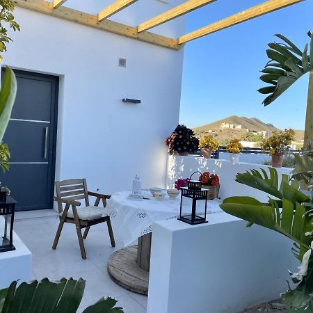 Apartamentos Madreselva Fernan Perez المظهر الخارجي الصورة