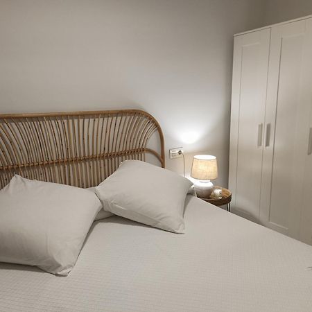 Apartamentos Madreselva Fernan Perez المظهر الخارجي الصورة