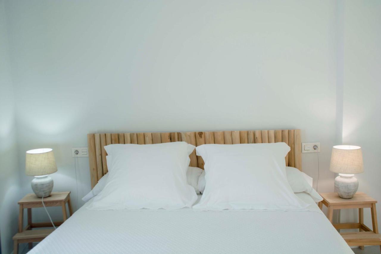 Apartamentos Madreselva Fernan Perez المظهر الخارجي الصورة
