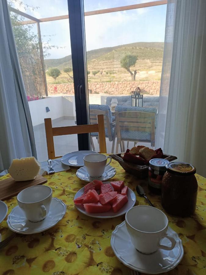 Apartamentos Madreselva Fernan Perez المظهر الخارجي الصورة