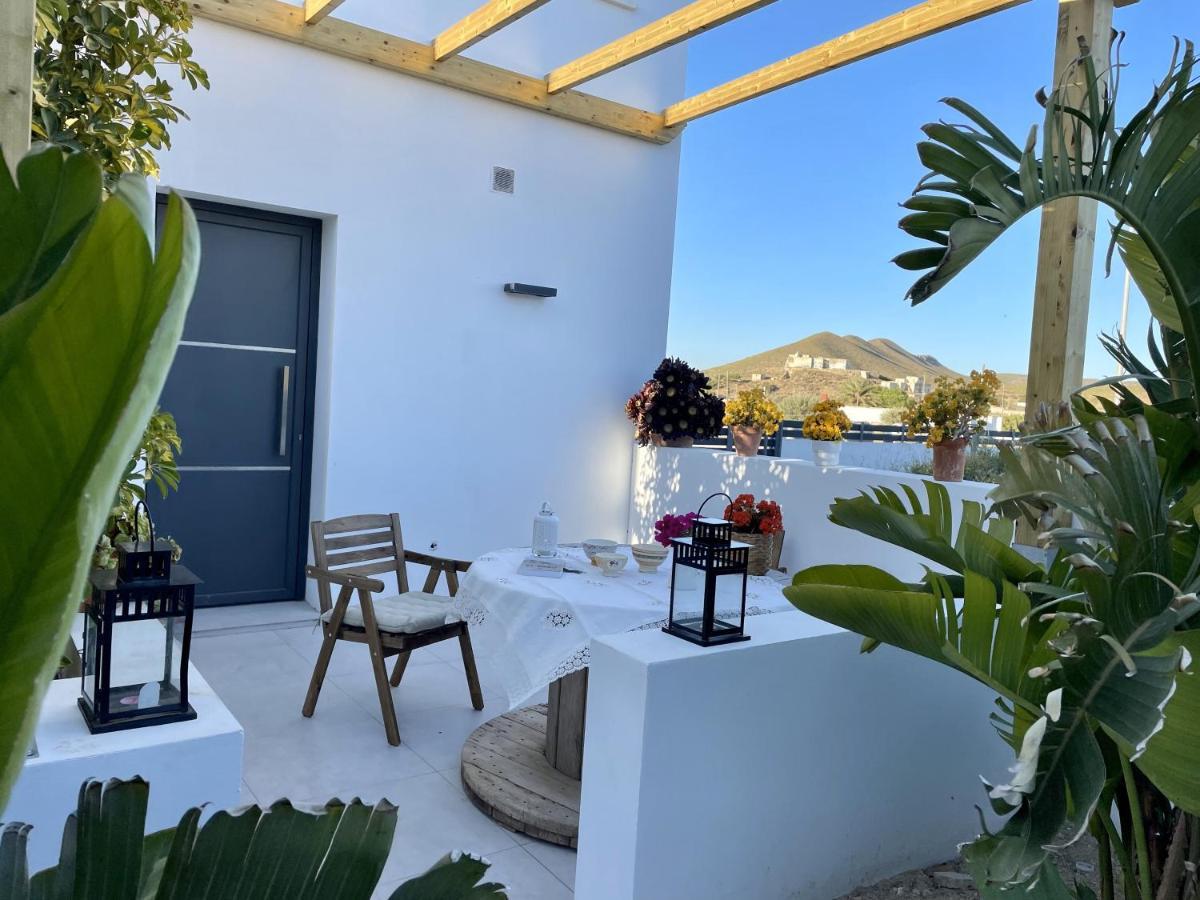 Apartamentos Madreselva Fernan Perez المظهر الخارجي الصورة