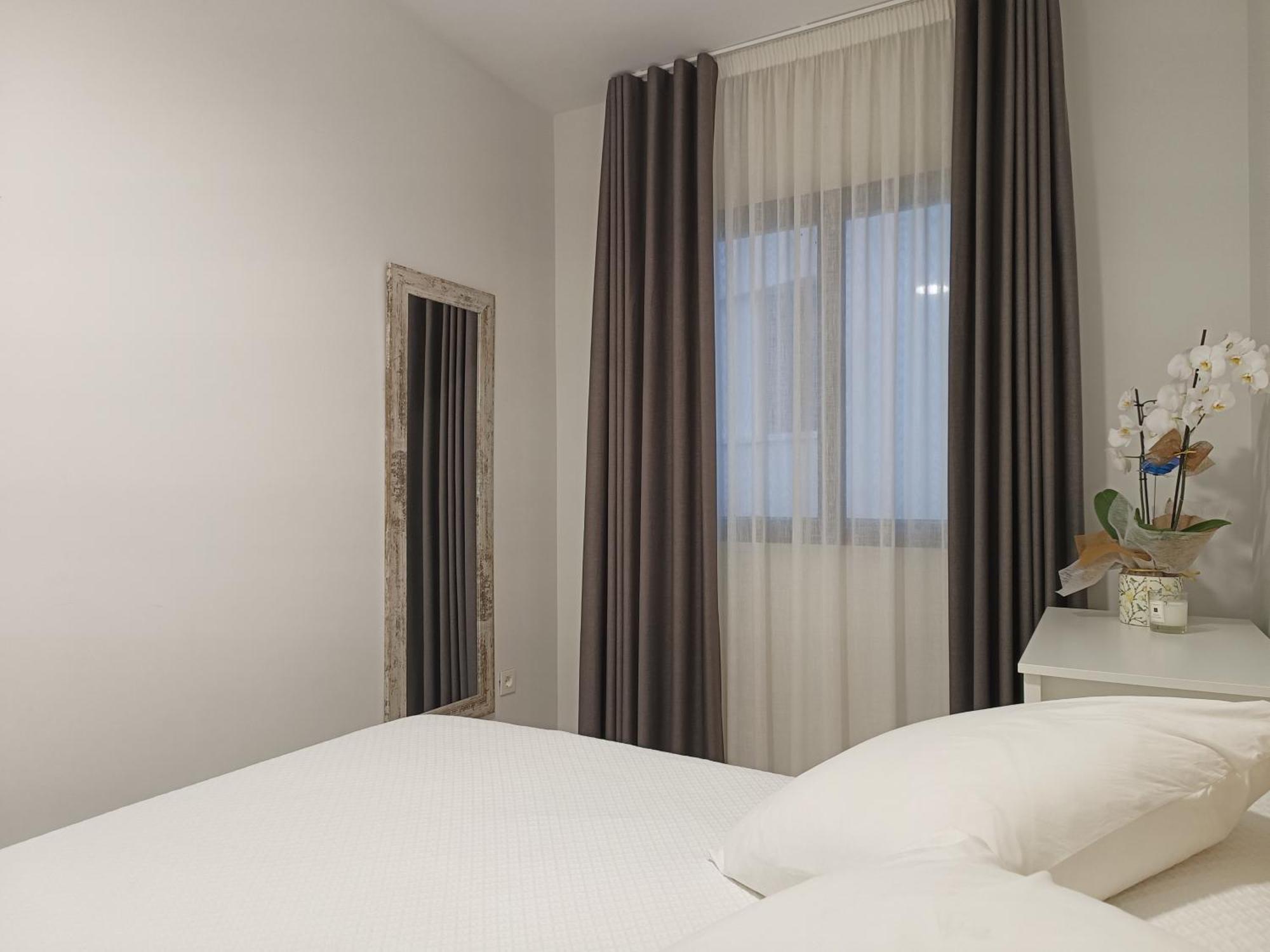 Apartamentos Madreselva Fernan Perez المظهر الخارجي الصورة